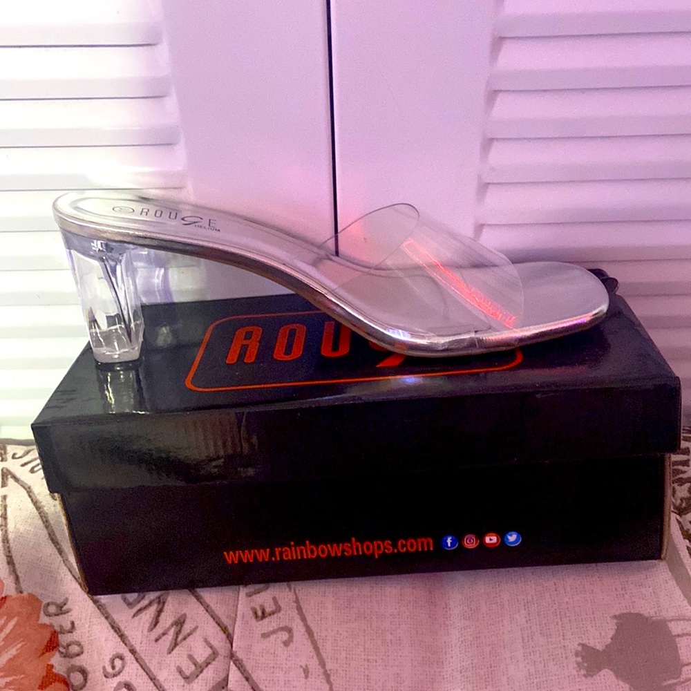 Glass heel